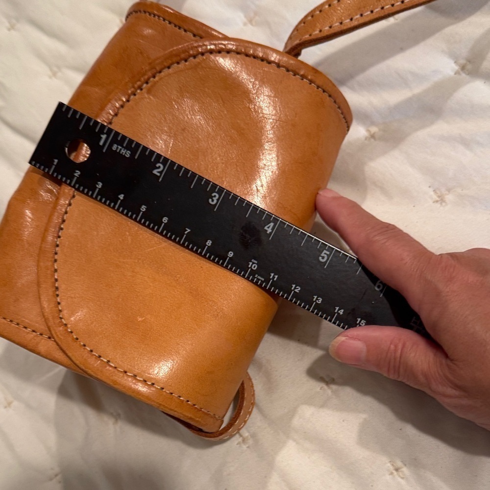 Chic Tan Leather Mini Bag (8) - Picture 7 of 7